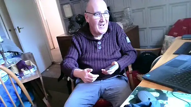 Adamdaddybear online show from February 6, 2025, 2:04 pm