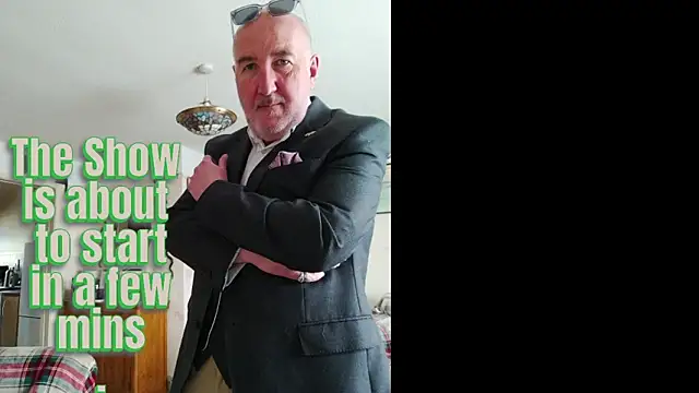 Adamdaddybear online show from October 1, 2025, 7:47 am