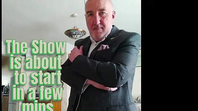 Adamdaddybear online show from November 7, 2025, 7:19 am