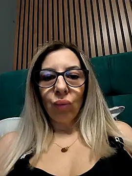 SukyGirl online show from January 3, 2025, 2:40 pm