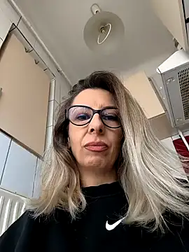 SukyGirl online show from March 4, 2025, 12:44 pm