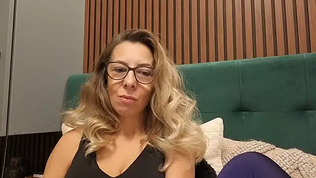 SukyGirl online show from November 26, 2025, 11:22 am