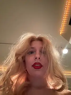 XMelissaX online show from September 12, 2025, 7:47 pm