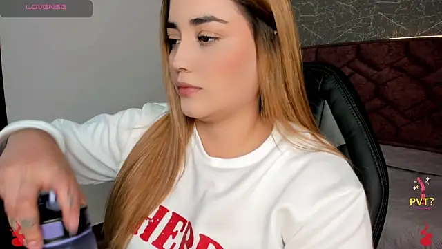 Lucia star   online show from January 11, 2025, 11:45 am