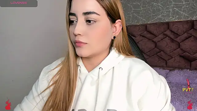 Lucia star   online show from January 14, 2025, 7:53 pm