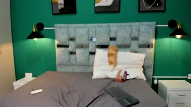 Snapshot of MAVIE_IVANOVA chatting on January 12, 2026, 12:32 pm MAVIE IVANOVA online show from January 12, 2026, 12:32 pm