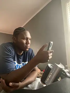 Festivitiesking1 online show from November 24, 2025, 7:46 pm