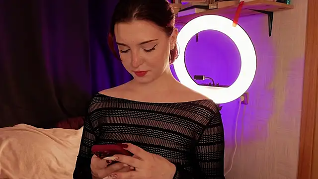 LisaVamp online show from November 29, 2025, 10:13 pm