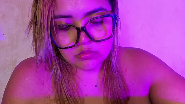 Snapshot of Agatha_humidity chatting on May 31, 2026, 9:16 pm Agatha humidity online show from May 31, 2026, 9:16 pm