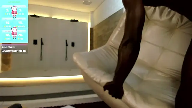 Latrellx7 online show from December 14, 2024, 5:47 pm