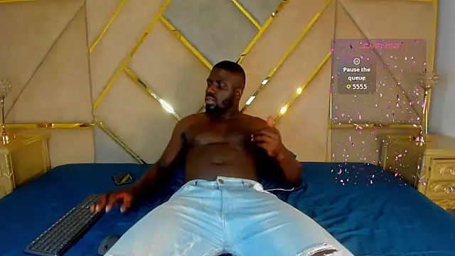 Latrellx7 online show from October 23, 2025, 2:33 am