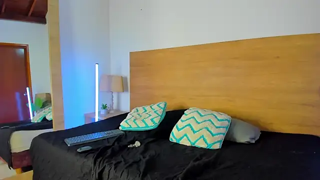 Latrellx7 online show from March 7, 2026, 11:57 pm