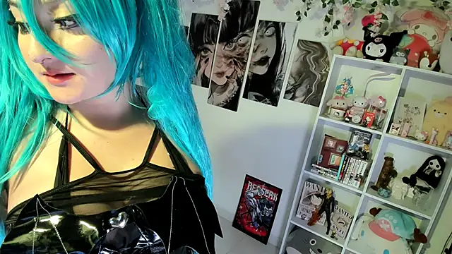 julyana  online show from January 26, 2025, 4:51 pm