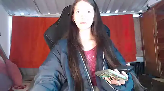 sweetdam12 online show from January 19, 2025, 2:06 pm