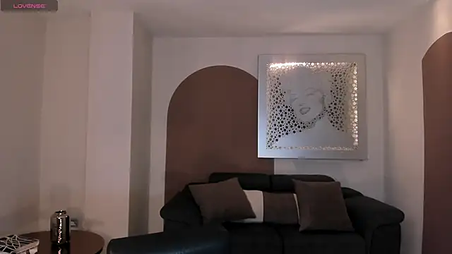 GiaFerrara online show from March 4, 2025, 7:11 pm