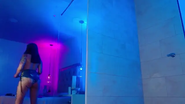 GigiVolkova online show from January 7, 2025, 11:56 pm