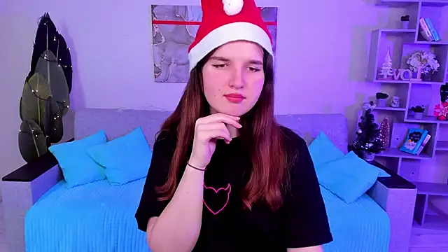 BonneyLove online show from December 17, 2024, 5:15 pm