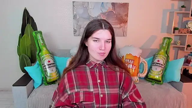 BonneyLove online show from September 18, 2025, 5:48 pm