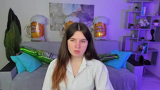 BonneyLove online show from September 30, 2025, 5:29 pm