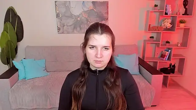 BonneyLove online show from April 7, 2026, 5:35 pm