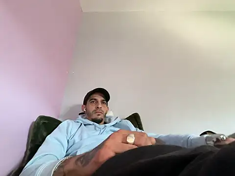 Rebeu313 online show from February 8, 2026, 3:26 pm