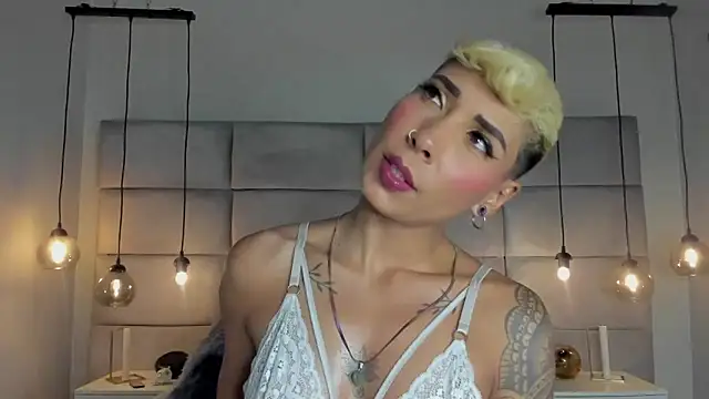 MiaMorgan  online show from January 25, 2025, 9:04 pm