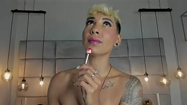 MiaMorgan  online show from January 26, 2025, 3:06 am