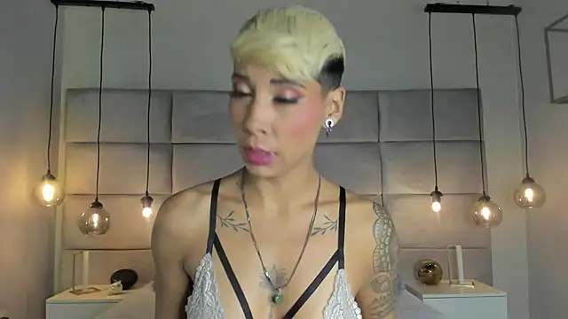 MiaMorgan  online show from January 30, 2025, 12:06 pm