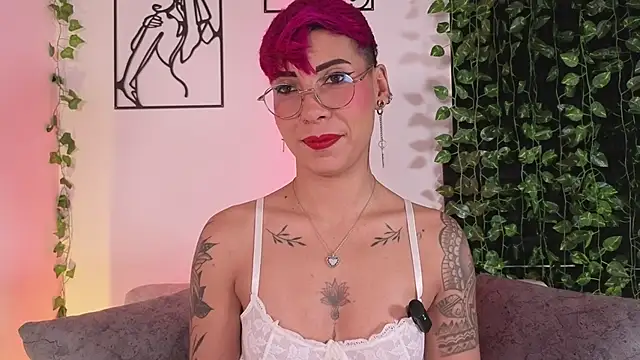 MiaMorgan  online show from January 15, 2026, 2:32 pm