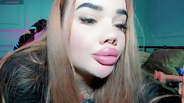 Aira vi online show from December 27, 2024, 5:26 pm