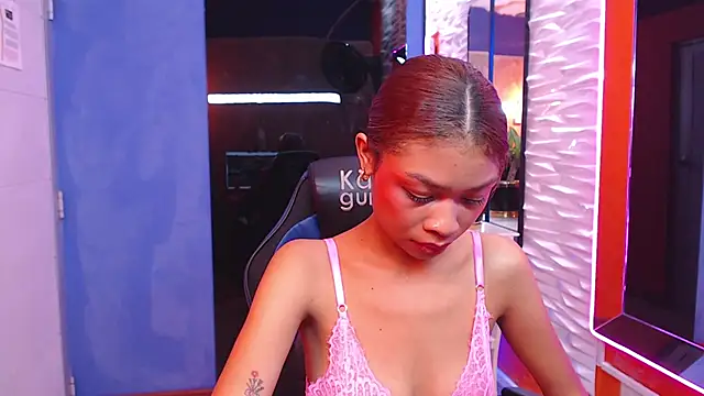 Perla prg online show from February 28, 2025, 6:31 pm