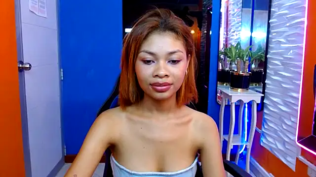 Perla prg online show from March 8, 2025, 9:18 pm