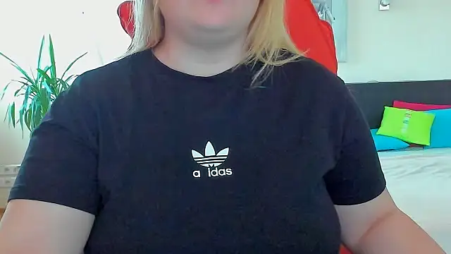 Doliss online show from September 12, 2025, 6:02 am