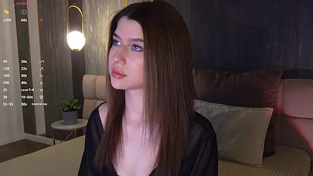 Sara Lewiis online show from April 21, 2026, 4:23 pm