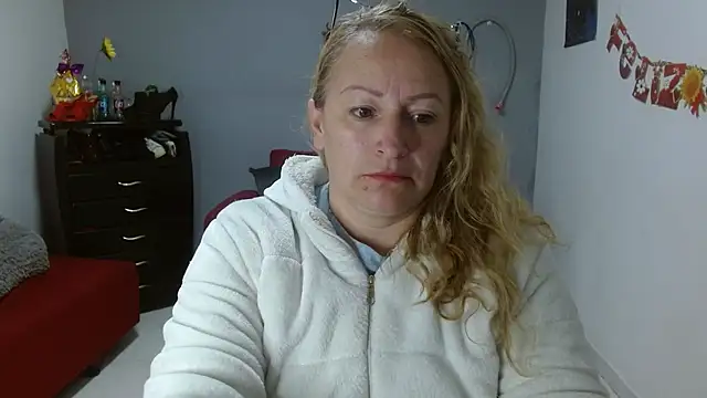 emperabigbootybigass online show from March 6, 2025, 12:30 pm