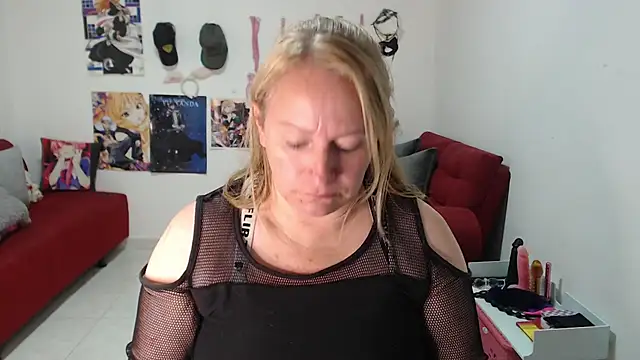 emperabigbootybigass online show from September 24, 2025, 12:19 pm