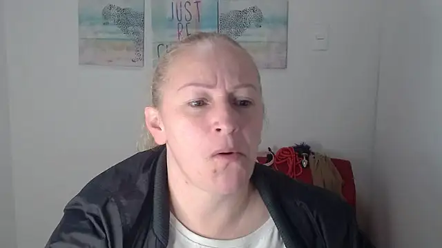 emperabigbootybigass online show from April 17, 2026, 12:19 pm