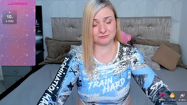 AnnaXCherri online show from February 7, 2025, 8:44 am