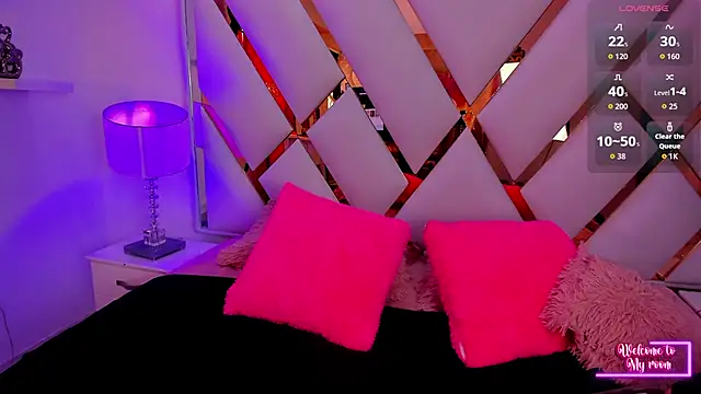 samy  milf online show from November 6, 2025, 7:15 pm