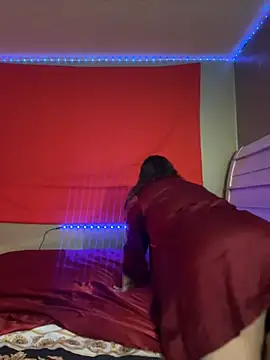 iTrapXXXBACKUP online show from December 24, 2024, 2:10 am