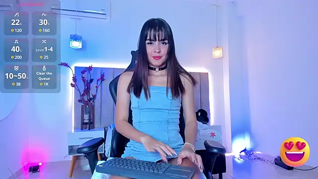 Snapshot of LizSheibaum chatting on February 10, 2025, 2:30 am LizSheibaum online show from February 10, 2025, 2:30 am