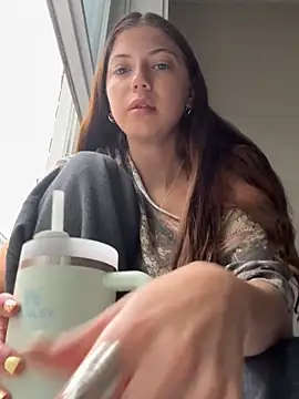 Snapshot of emilycoco chatting on May 24, 2026, 9:53 pm emilycoco online show from May 24, 2026, 9:53 pm