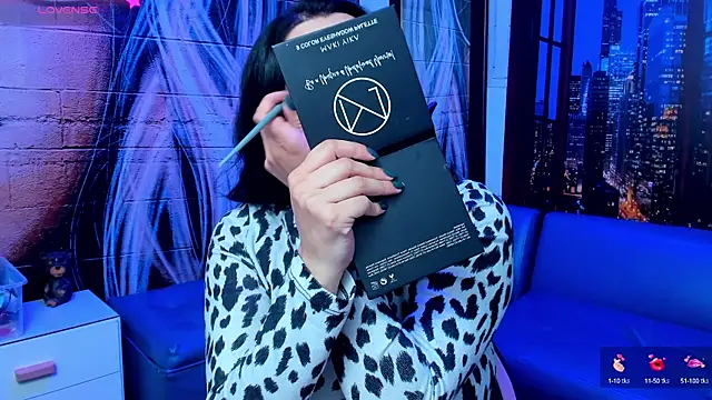 Violetaa diazz online show from December 29, 2024, 8:15 pm