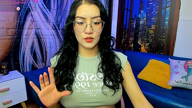 Violetaa diazz online show from March 6, 2025, 8:16 pm