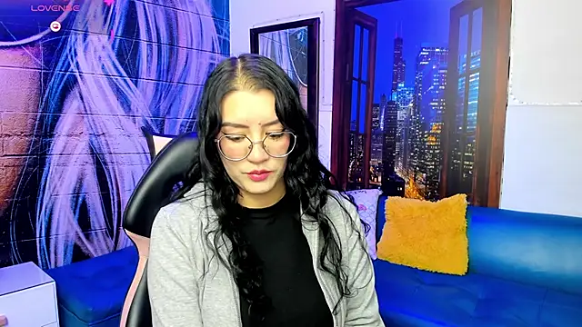 Violetaa diazz online show from March 12, 2025, 8:20 pm