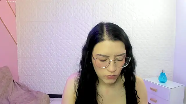 Violetaa diazz online show from October 15, 2025, 9:15 pm