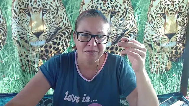 LadyHellene online show from September 19, 2025, 6:59 am