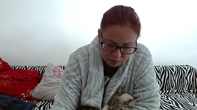 LadyHellene online show from September 28, 2025, 7:47 am