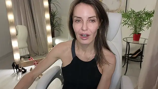 Beylly online show from January 13, 2025, 1:23 am