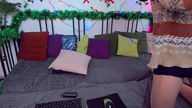 FillDammon online show from December 21, 2025, 3:24 am